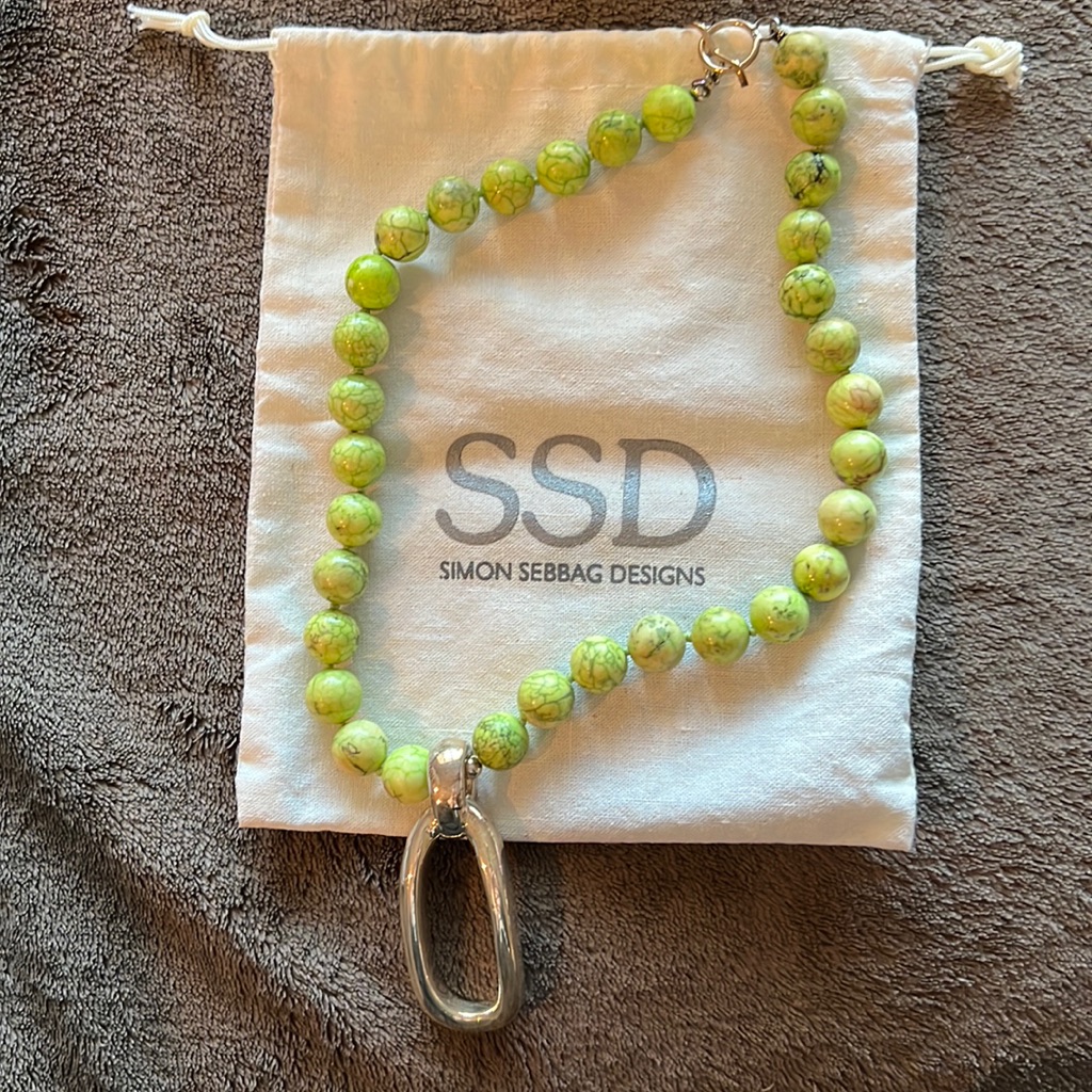 Simon Seebag 18” Green Stones With Sterling Silver Clasp And Pendant. With Pouch